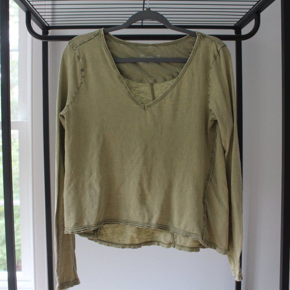 Anthropologie Richmond V-Neck Long-Sleeved Tee